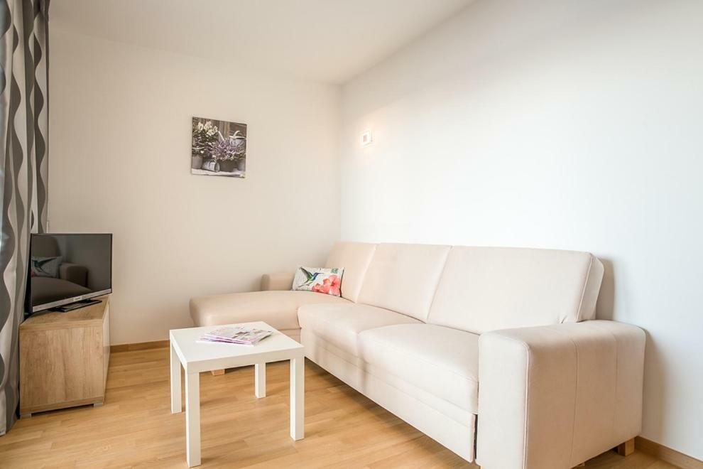 Apartments Jelena Ražanj Esterno foto