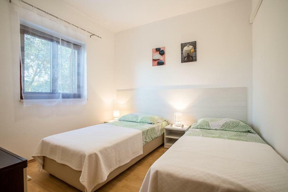 Apartments Jelena Ražanj Esterno foto